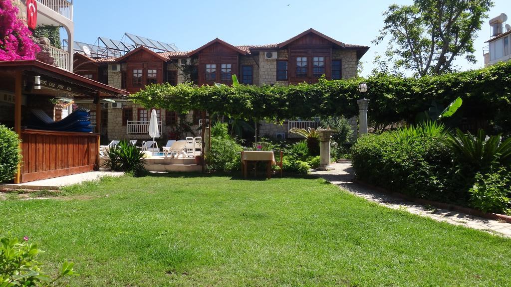 Lale Park Side Exterior foto