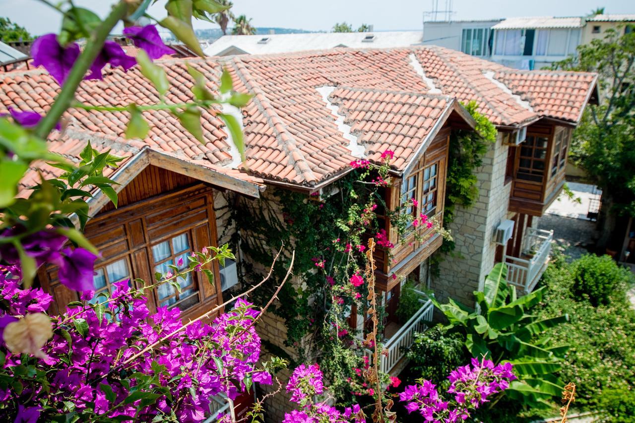 Lale Park Side Exterior foto