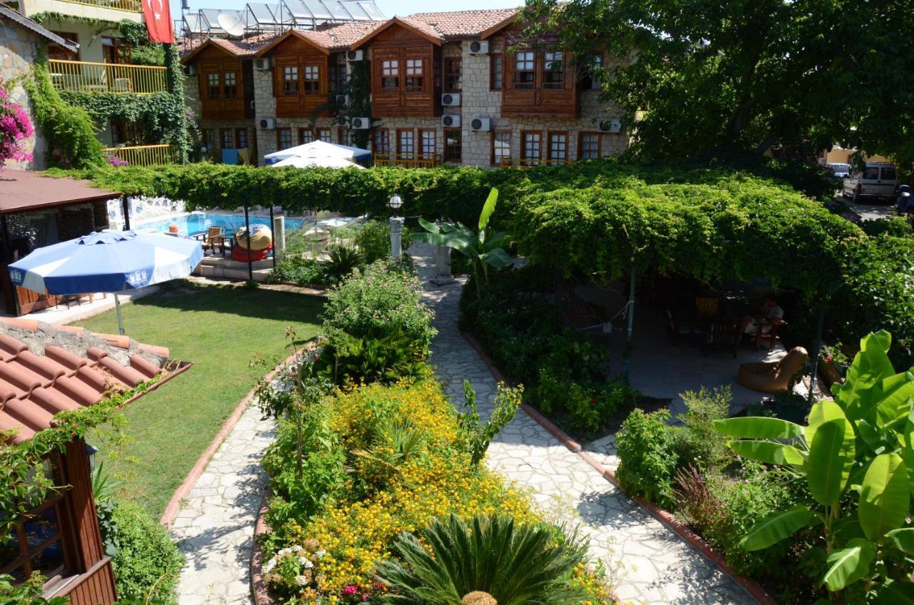 Lale Park Side Exterior foto