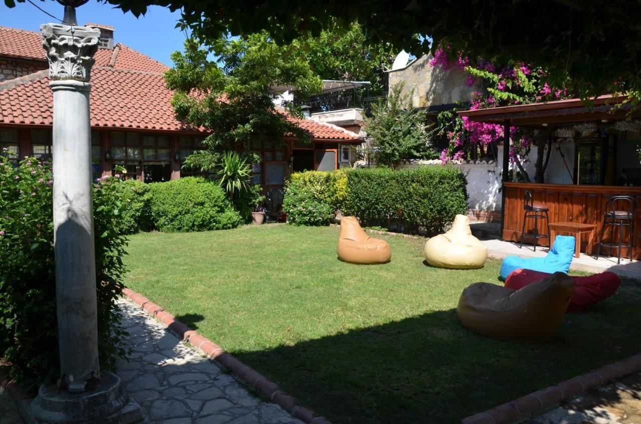 Lale Park Side Exterior foto