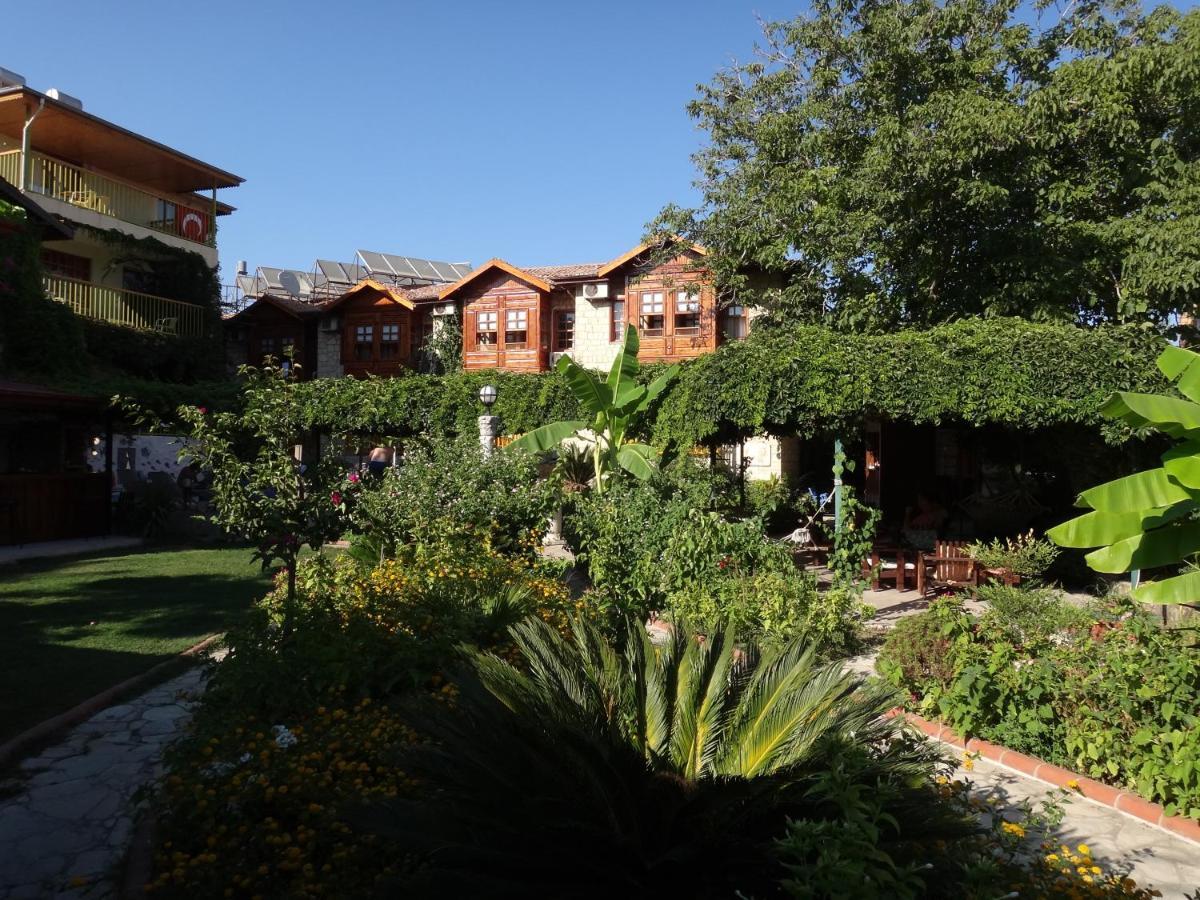 Lale Park Side Exterior foto